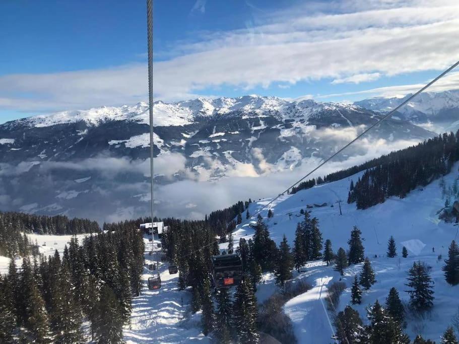 Ferienhaus Zillertal Panorama Blick Balkon Sauna Zellberg Bagian luar foto