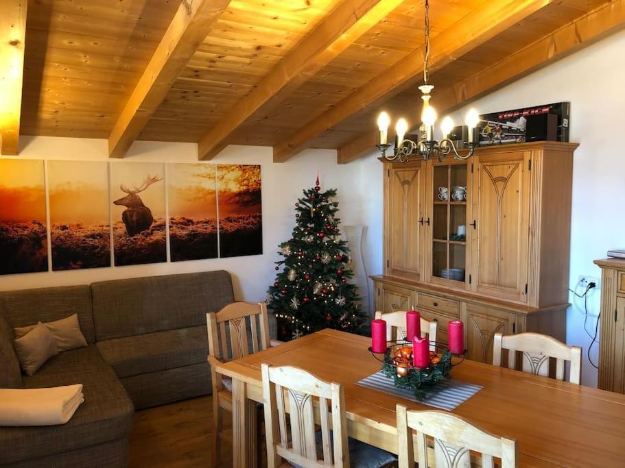 Ferienhaus Zillertal Panorama Blick Balkon Sauna Zellberg Bagian luar foto
