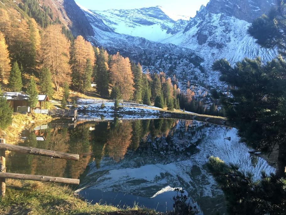 Ferienhaus Zillertal Panorama Blick Balkon Sauna Zellberg Bagian luar foto