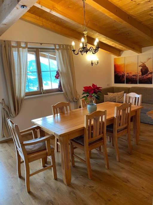 Ferienhaus Zillertal Panorama Blick Balkon Sauna Zellberg Bagian luar foto