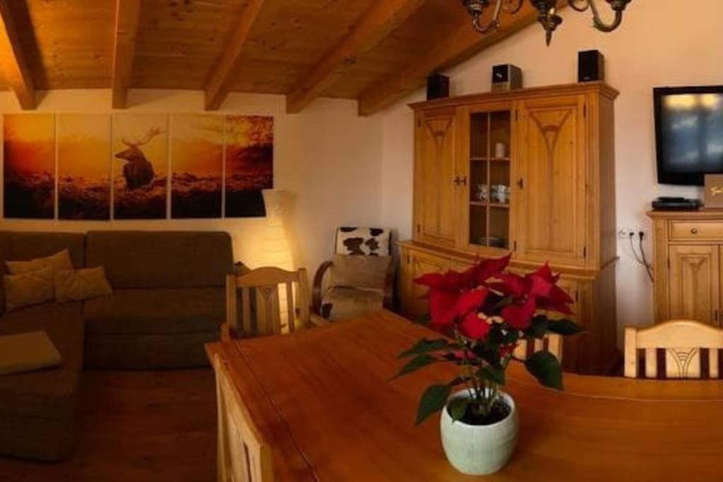 Ferienhaus Zillertal Panorama Blick Balkon Sauna Zellberg Bagian luar foto