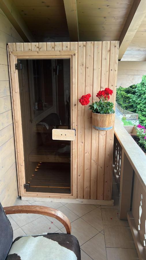 Ferienhaus Zillertal Panorama Blick Balkon Sauna Zellberg Bagian luar foto