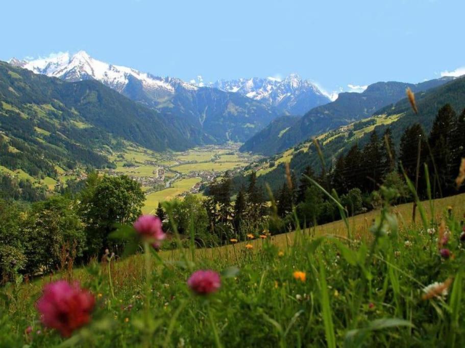 Ferienhaus Zillertal Panorama Blick Balkon Sauna Zellberg Bagian luar foto