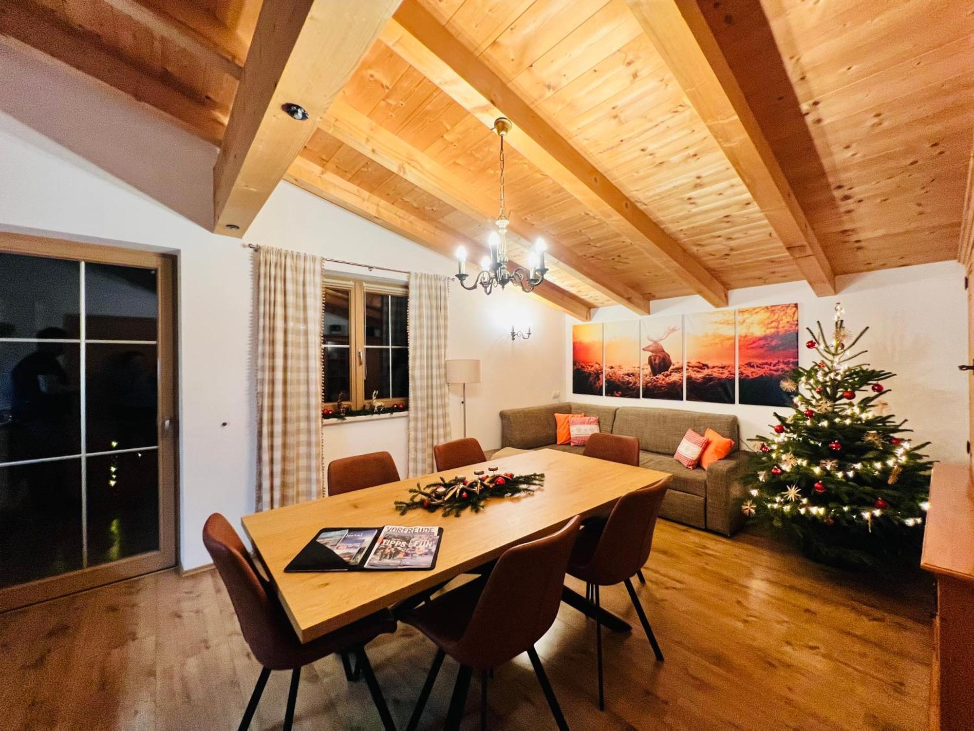 Ferienhaus Zillertal Panorama Blick Balkon Sauna Zellberg Bagian luar foto