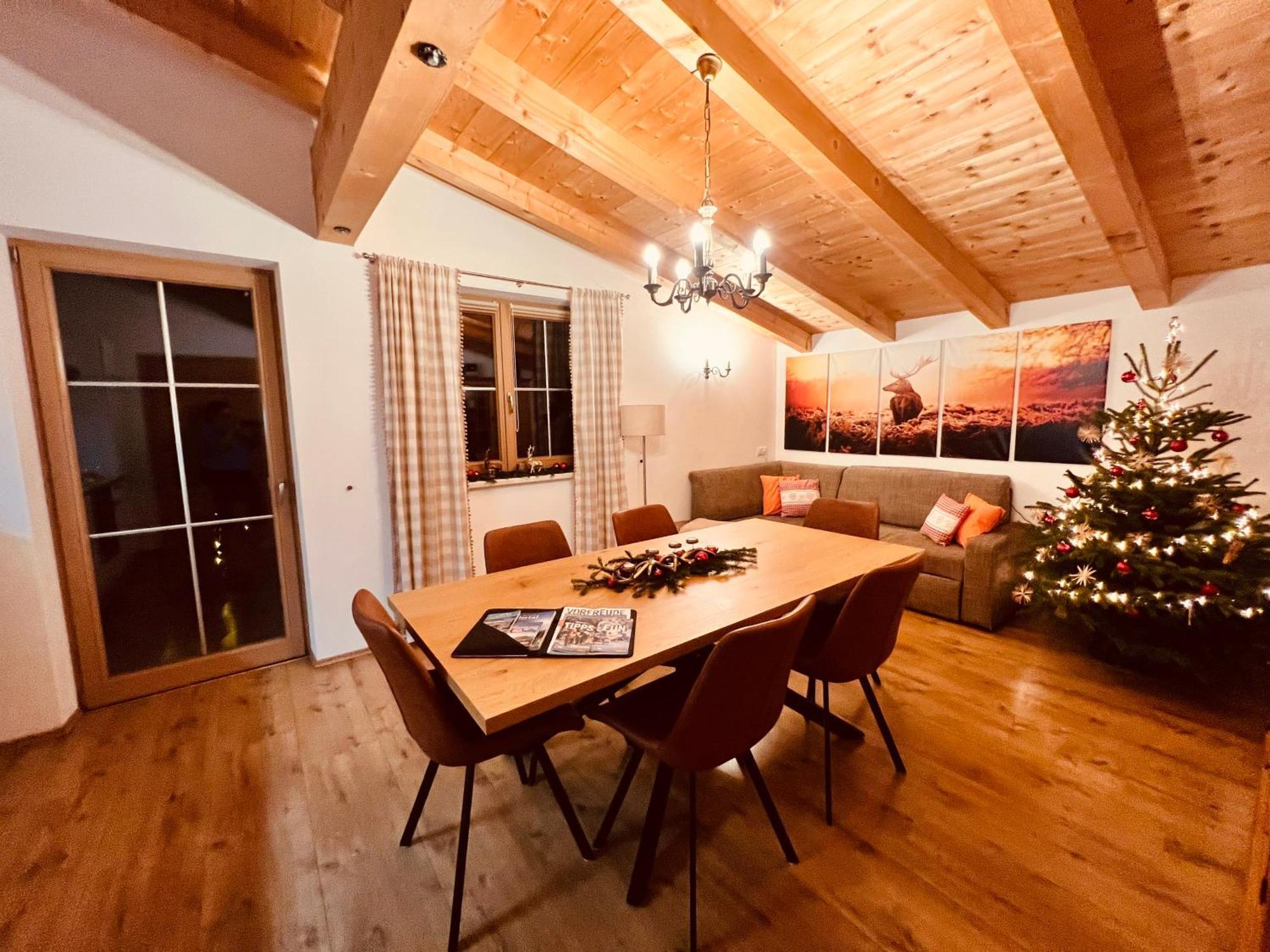 Ferienhaus Zillertal Panorama Blick Balkon Sauna Zellberg Bagian luar foto