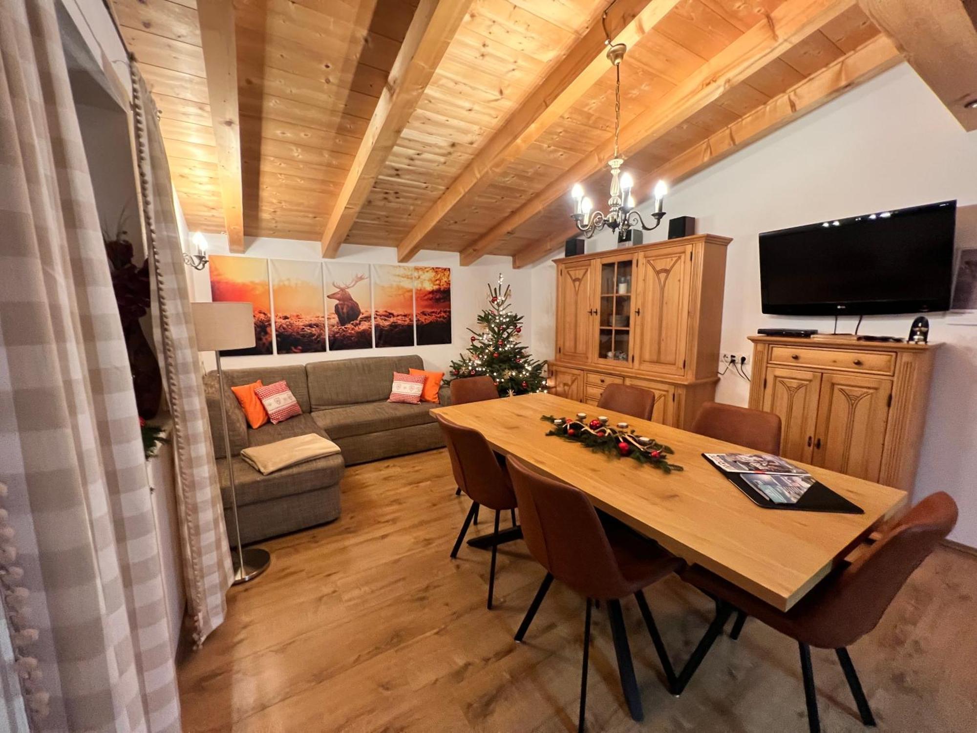 Ferienhaus Zillertal Panorama Blick Balkon Sauna Zellberg Bagian luar foto